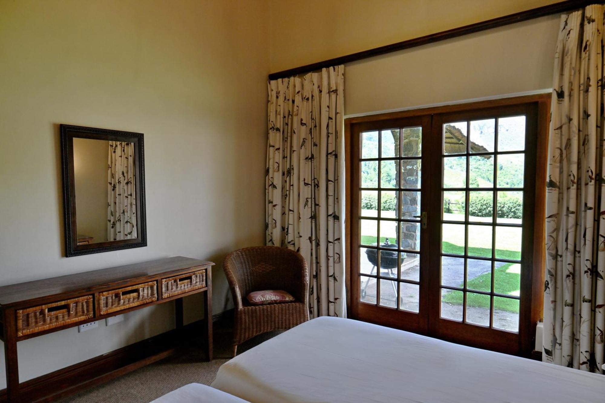 Champagne Valley Champagne Castle Hotel חדר תמונה