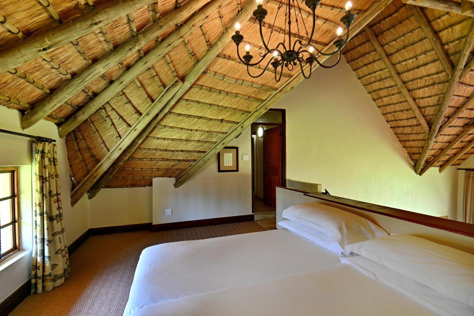Champagne Valley Champagne Castle Hotel חדר תמונה